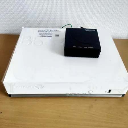 Centre 2 *